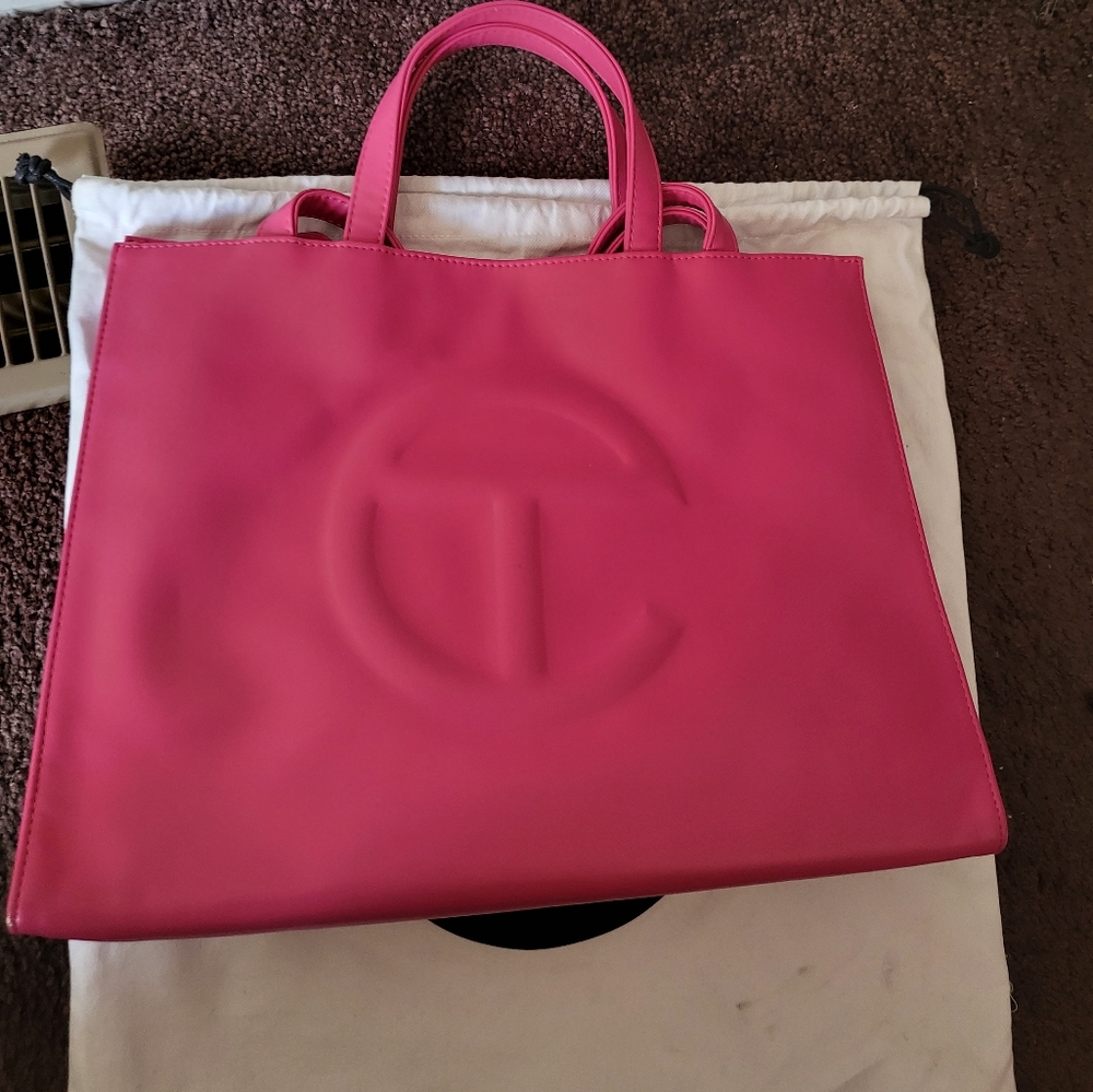 Medium Telfar- AZAELA